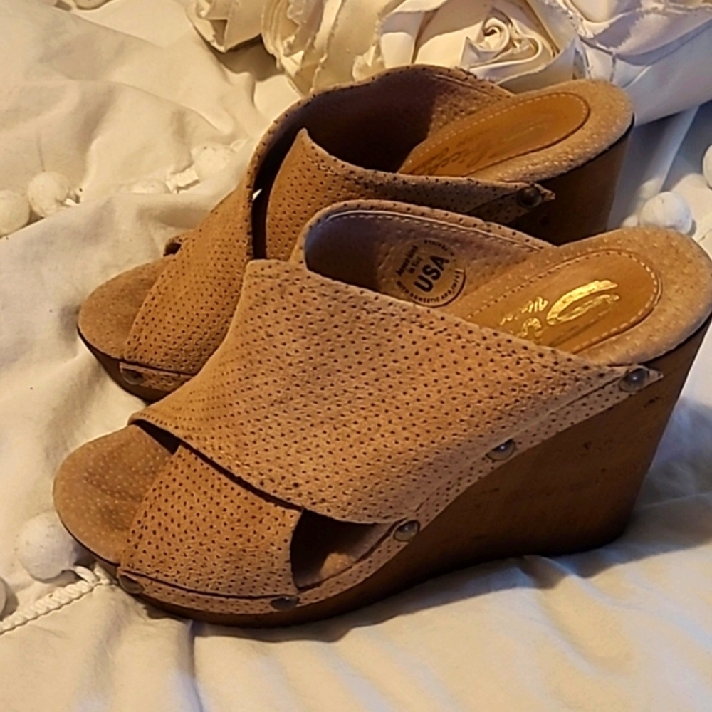 Sbicca Beige Suede Perforated Crisscross Wedge Sandals